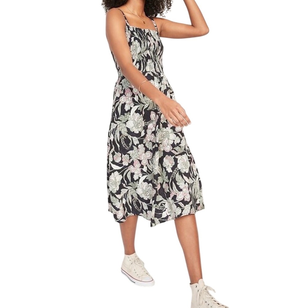 Old Navy Women Midi Dress Size M Black Floral Smocked Fit Flare Cami Pockets